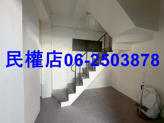 台南東區透天-1